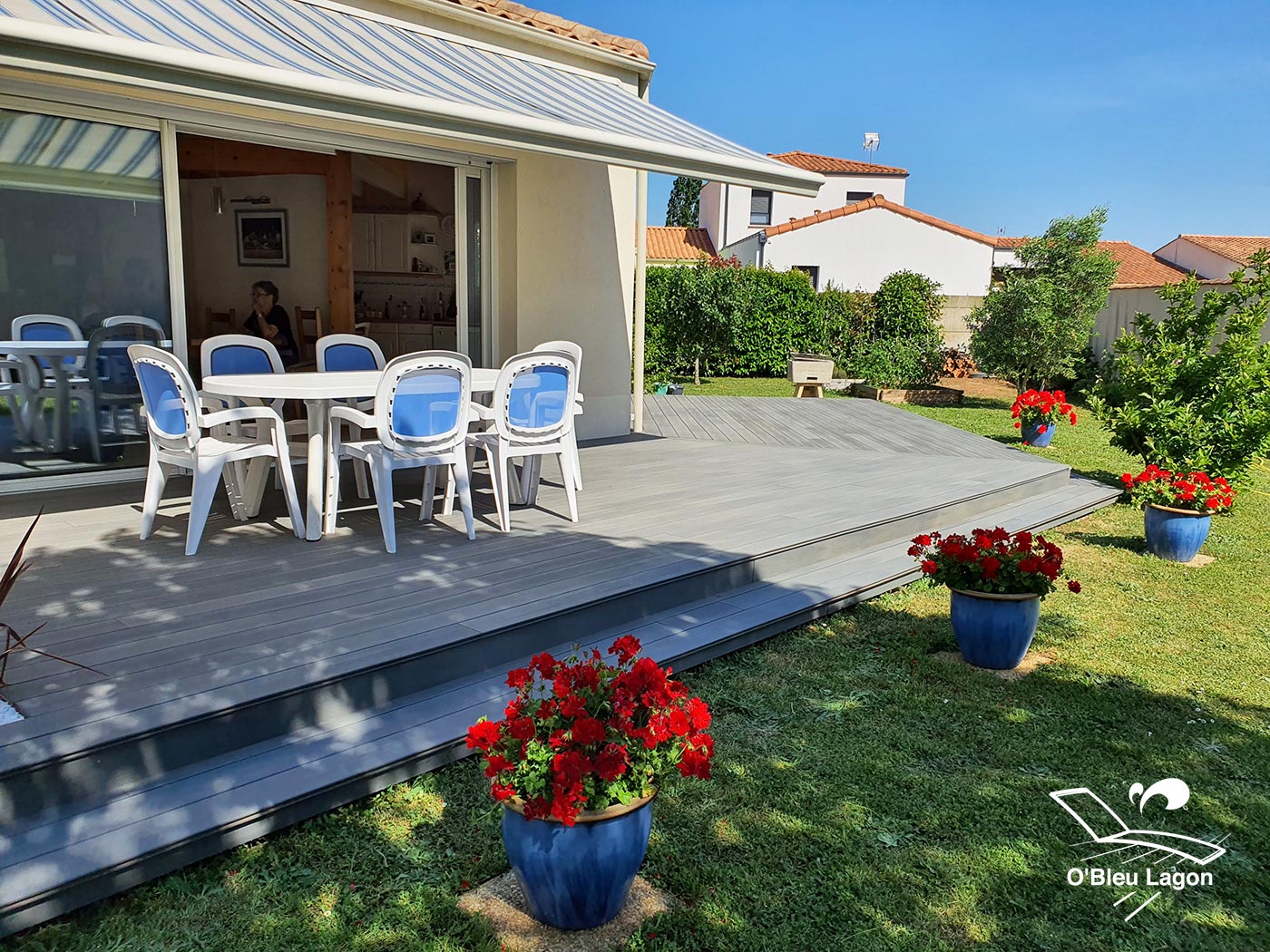 conception grande terrasse composite gris clair vendee