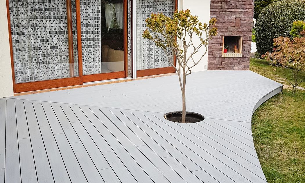 conception terrasse bois derive composite en courbe vendee