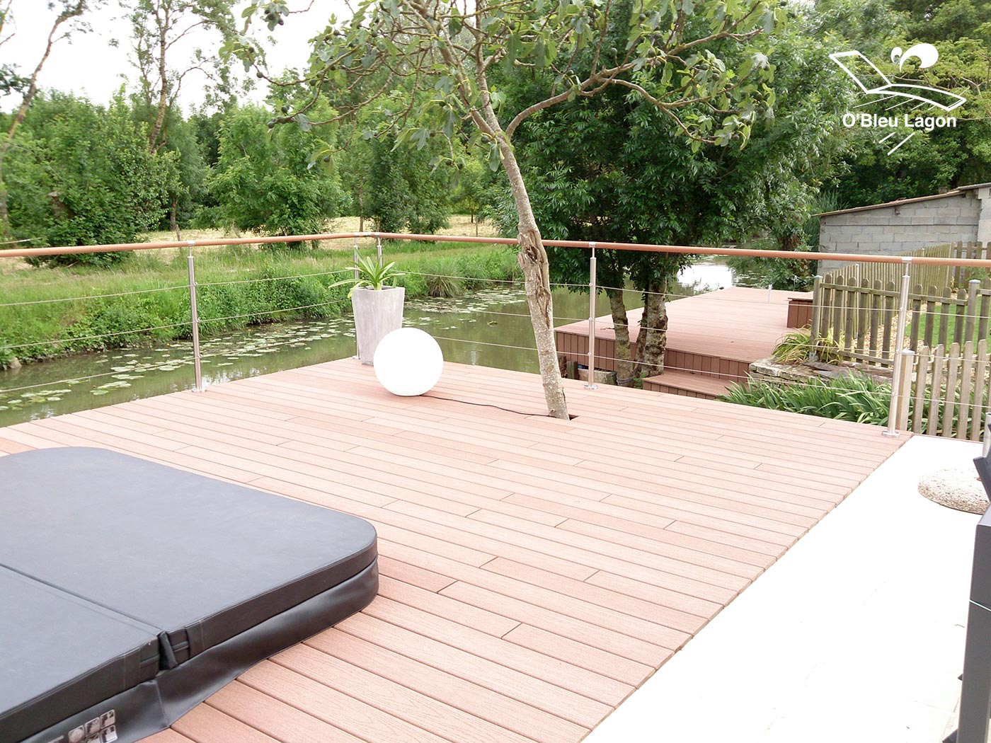 conception terrasse composite autour spa vendee