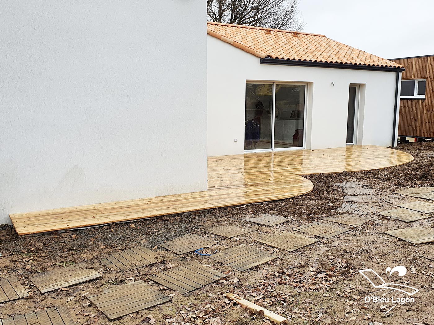 menuisier terrasse de piscine en bois meleze de siberie vendee